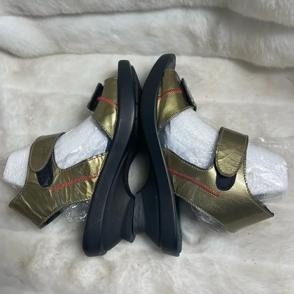 Wolky old gold patent leather ankle strap sandals red stitching accent EUR SZ39